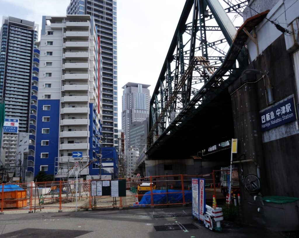 中津駅前の再開発工事