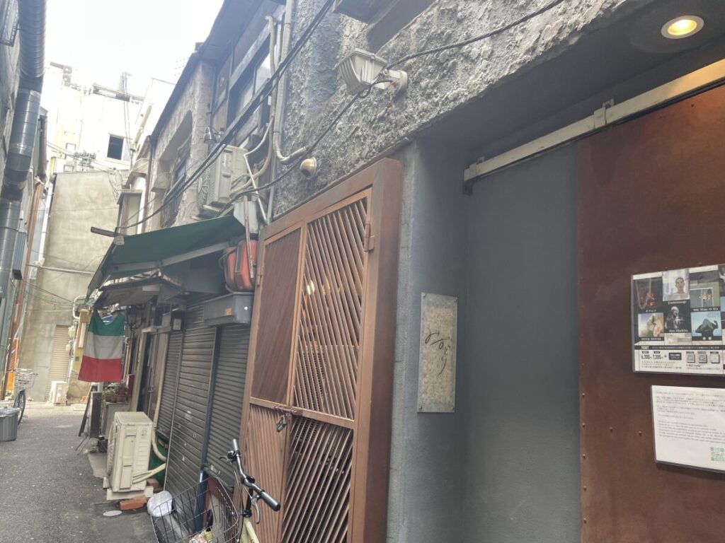 曽根崎二丁目の路地の様子