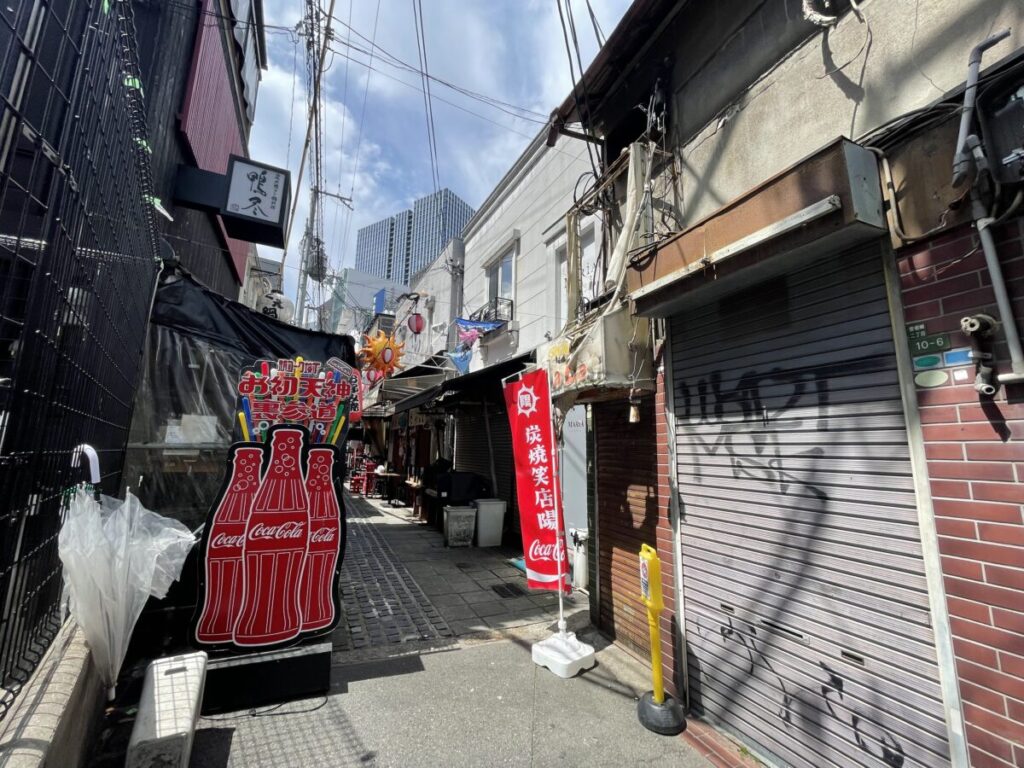 曽根崎二丁目の路地の様子